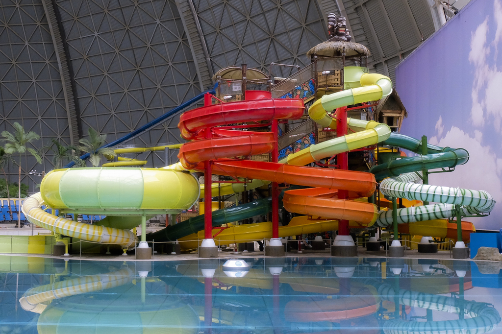 Der neue Wasserspielplatz im Tropical Islands kombiniert acht Rutschen und 97 Wasserspiele.