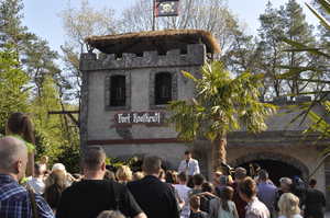 Fort KnalKruit im Avonturenpark Hellendoorn feierlich eröffnet