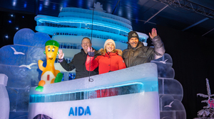 Weite Welt zum Anfassen: AIDA und Karls lassen Fernweh aus Eis entstehen