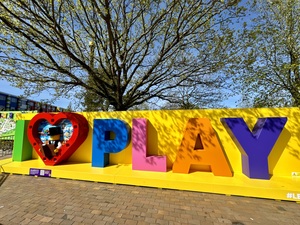 LEGOLAND® Billund eröffnet das erste LEGO® Festival der Welt mit riesigem Herz