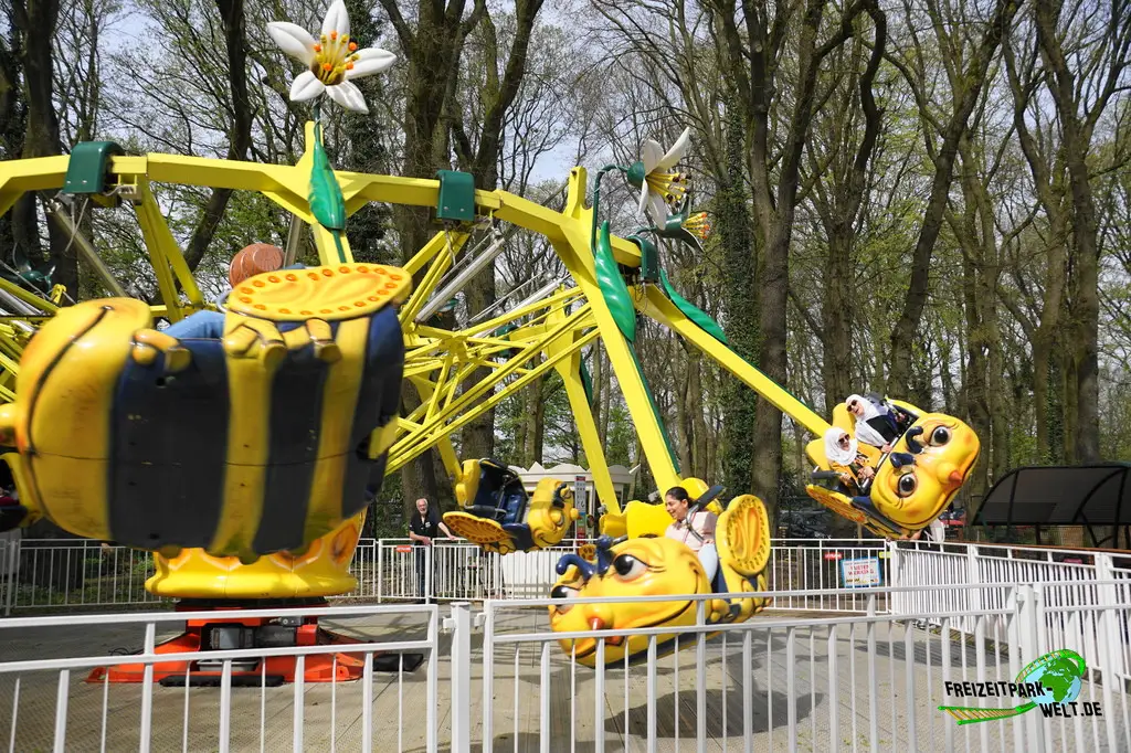 Bee Bee im Amusementspark Tivoli - 2024