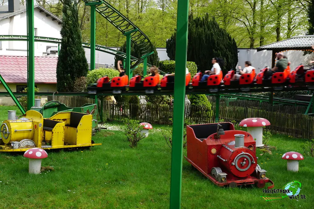 Achtbaan im Amusementspark Tivoli - 2024