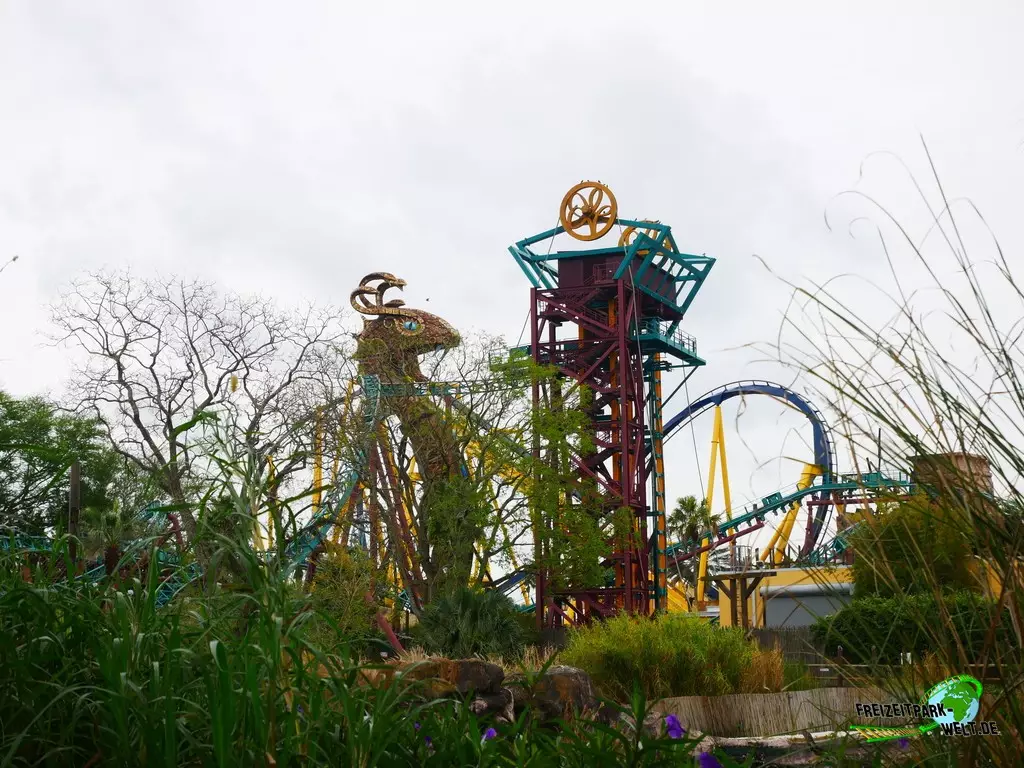 Cobra's Curse im Busch Gardens Tampa - 2022