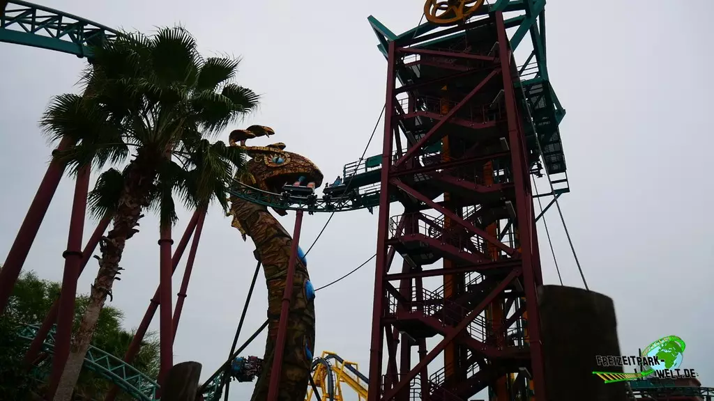 Cobra's Curse im Busch Gardens Tampa - 2022
