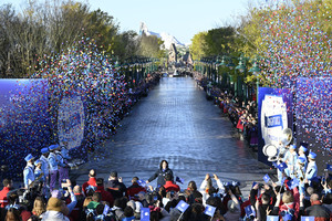 Mini-Galerie Disney Adventure World Foto 1