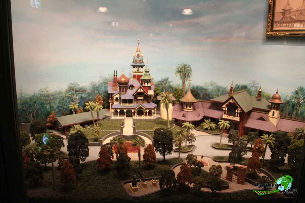 Mystic Manor - Hong Kong Disneyland
