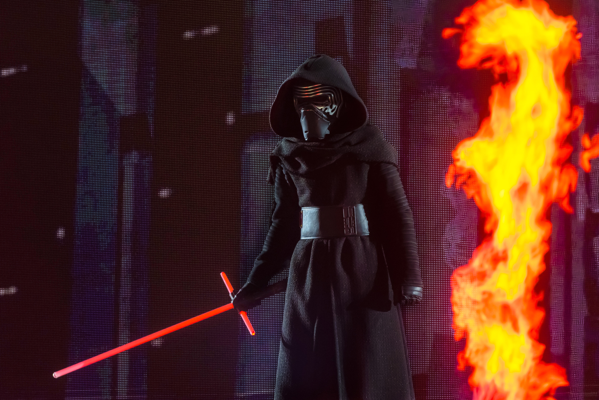 Die Eiskonigin Und Star Wars Erwachen Zum Leben In Disneyland Paris Disneyland Paris