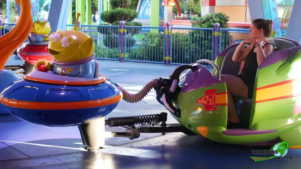 Alien Swirling Saucers in Disney Hollywood Studios - 2019