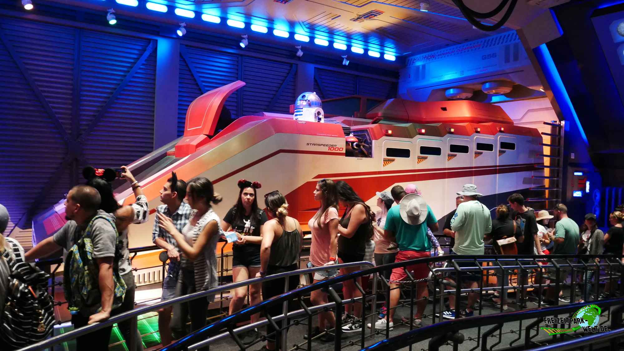 Star Tours® - The Adventures Continue - Disney Hollywood Studios