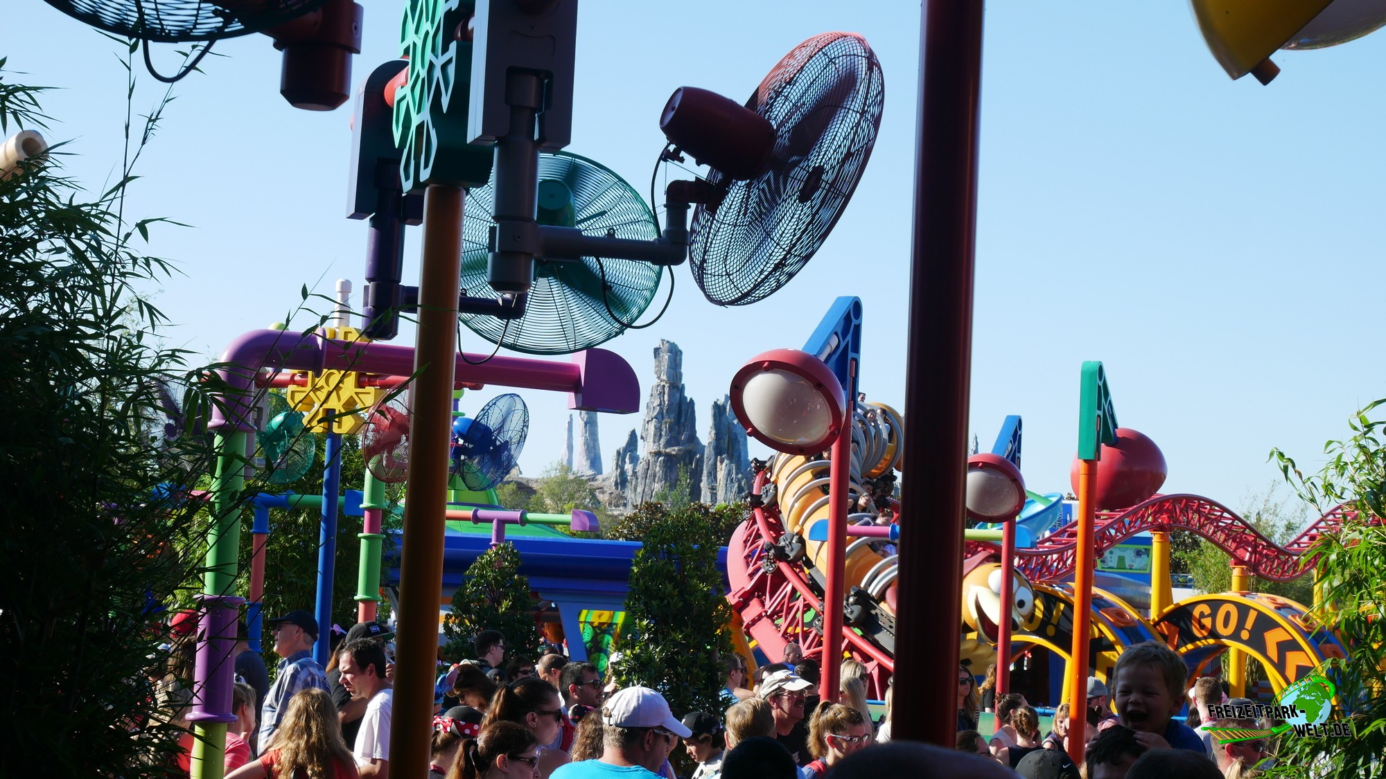 download disney hollywood studios slinky dog dash download disney hollywood studios slinky dog dash