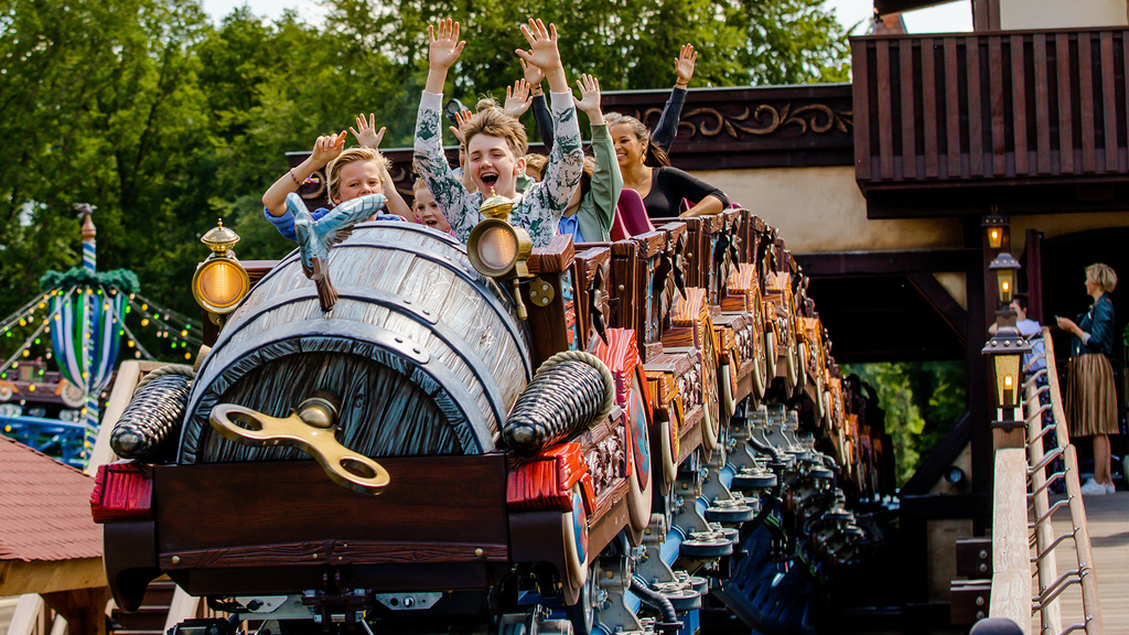 Die Achterbahn Max und Moritz wurde speziell für Familien mit Kindern zwischen 4 und 10 Jahren entwickelt.