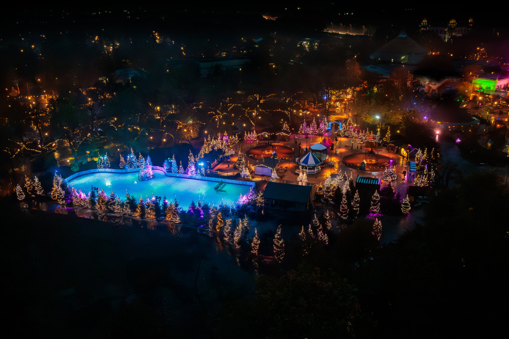 Die Eislaufbahn auf ~Winter Efteling.jpg