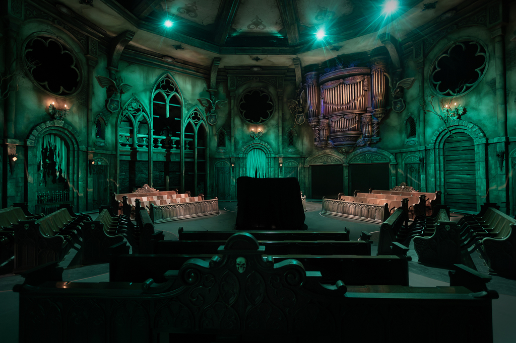 Efteling Danse Macabre - Kapelle.jpg