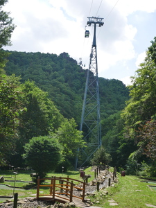 Minigolf-Bahn im Tal und die Kabinenbahn zum Hexentanzplatz - Foto 4