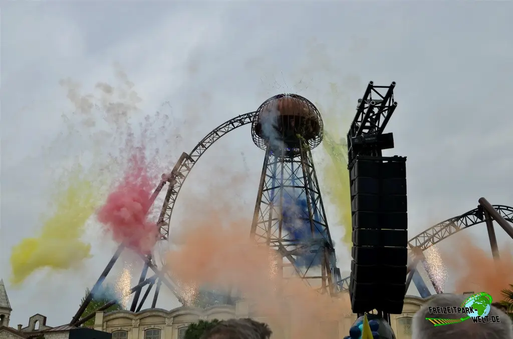 Voltron Nevera  im Europa-Park - 2024: Eröffnungs-Feuerwerk zur ersten Voltron-Fahrt