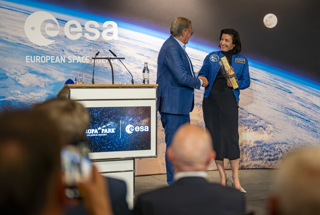 md_1509900.jpg