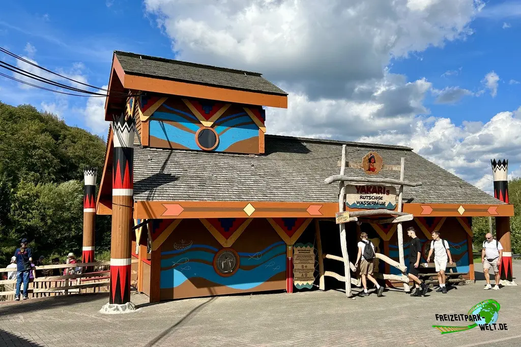 YAKARIs rutschige Wasserfälle im FORT FUN Abenteuerland - 2023