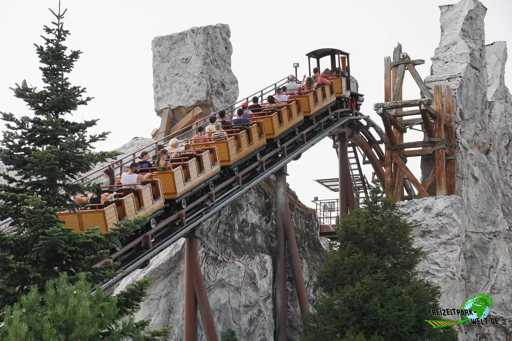Mammut im Gardaland - 2021