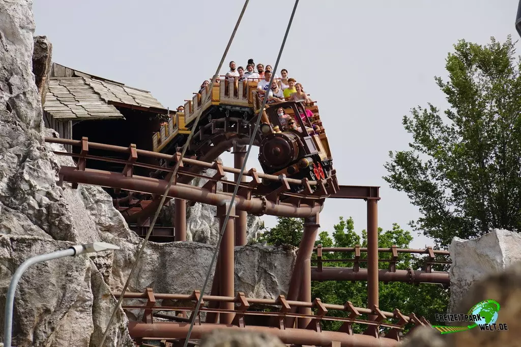 Mammut im Gardaland - 2021
