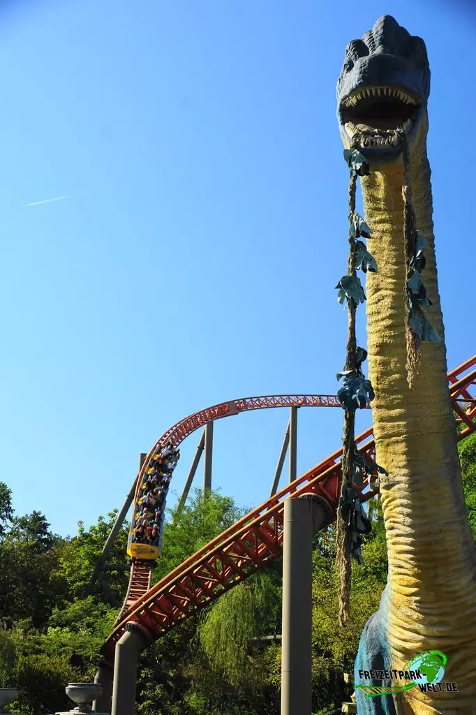 Expedition GeForce im Plopsaland Deutschland - 2022: Seit 2020 sind die Dinos in direkter Nachbarschaft zu Expedition GeForce