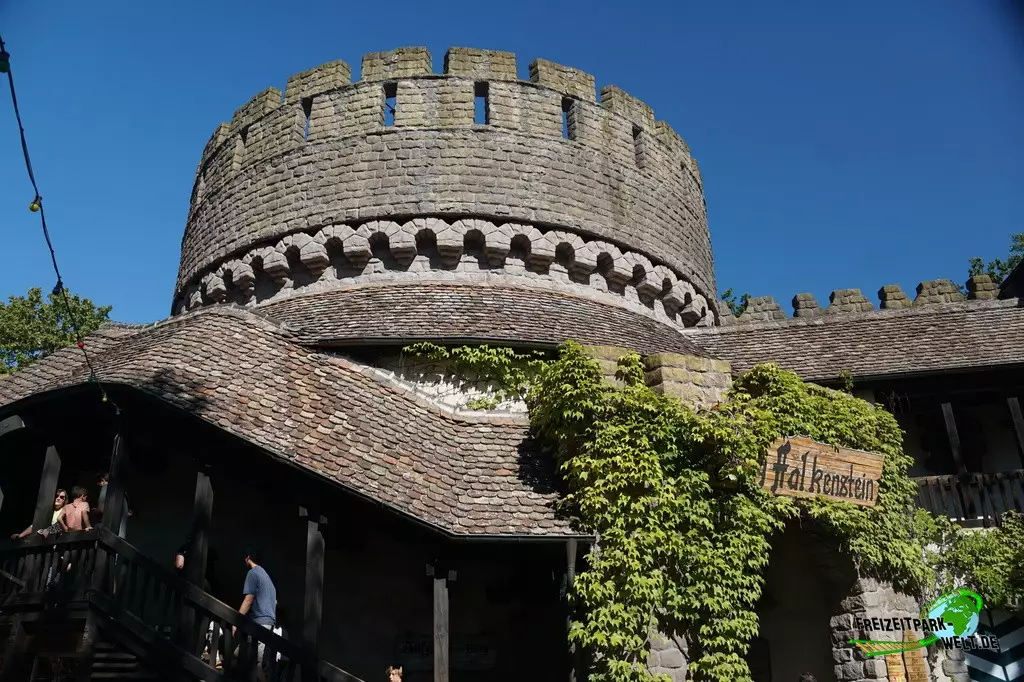 Burg Falkenstein im Plopsaland Deutschland - 2022