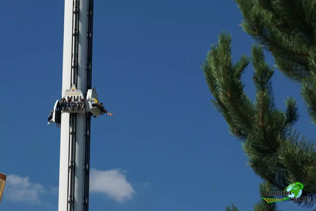 Anubis Free Fall Tower im Plopsaland Deutschland - 2022