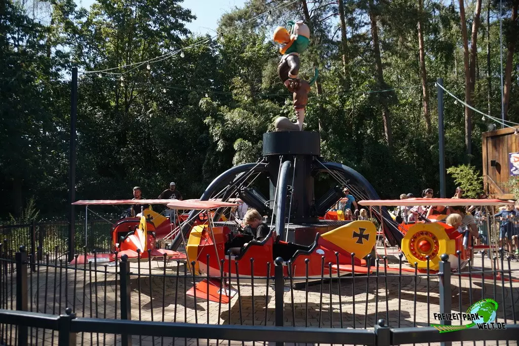 Red Baron im Plopsaland Deutschland - 2022