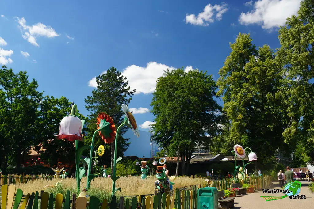 Flip - Der Grashüpfer im Plopsaland Deutschland - 2025