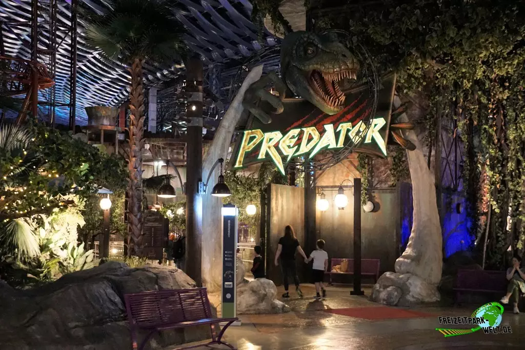 Predator im IMG Worlds of Adventure - 2023: Der Eingang stimmt gut auf die Fahrt ein