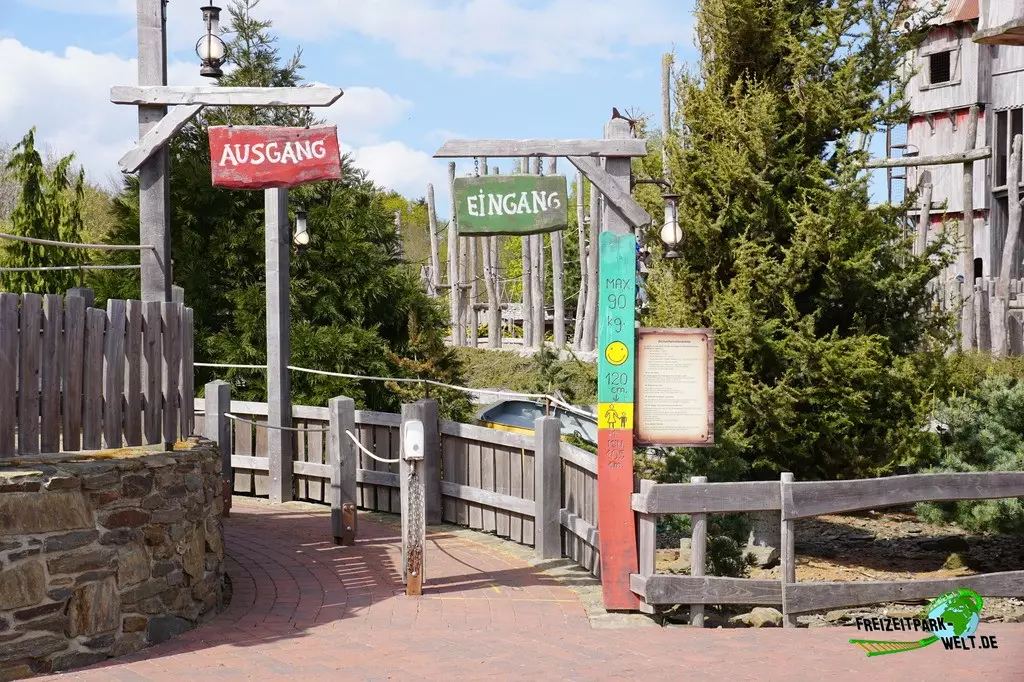 Yellowstone Tower im Jaderpark - 2022