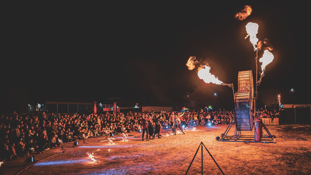 Karls_Erlebnis_Dorf_Gruselnacht_Feuershow.jpg