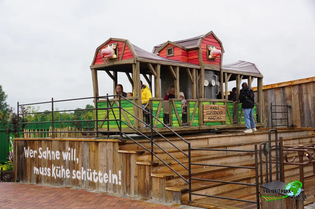 Fliegender Kuhstall in Karls Erlebnis-Dorf Loxstedt - 2025