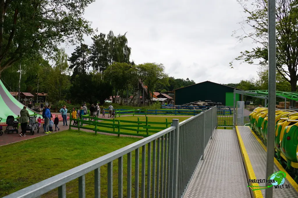 Familienachterbahn im LandErlebnis Janßen Westerstede - 2025