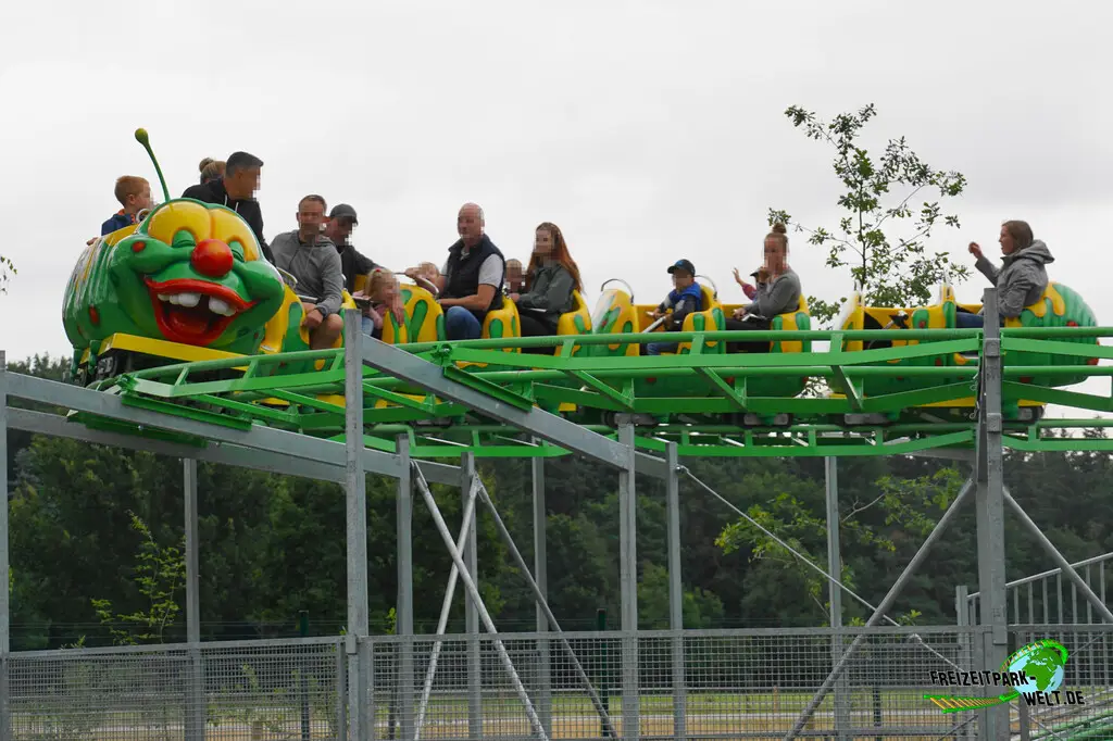 Familienachterbahn im LandErlebnis Janßen Westerstede - 2025