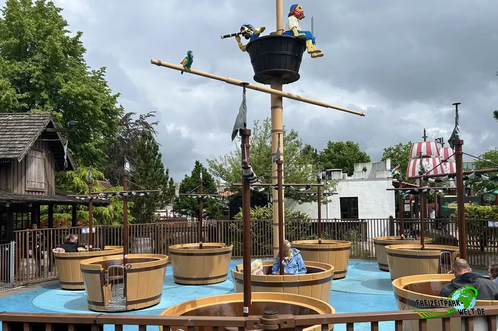 Piratkarrusel im LEGOLAND® Billund - 2026