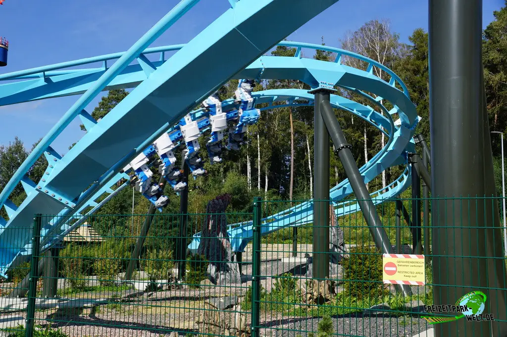 MAXIMUS - Der Flug des Wächters im LEGOLAND® Deutschland - 2023: Einfahrt in die erste Inversion