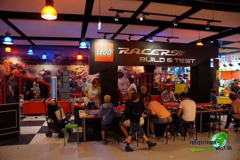 Bau und Test Centre im LEGOLAND® Discovery Centre Oberhausen - 2015: Das Bau und Testcenter befindet sich zentral im Indoor-Bereich neben dem LEGO CafÃ©