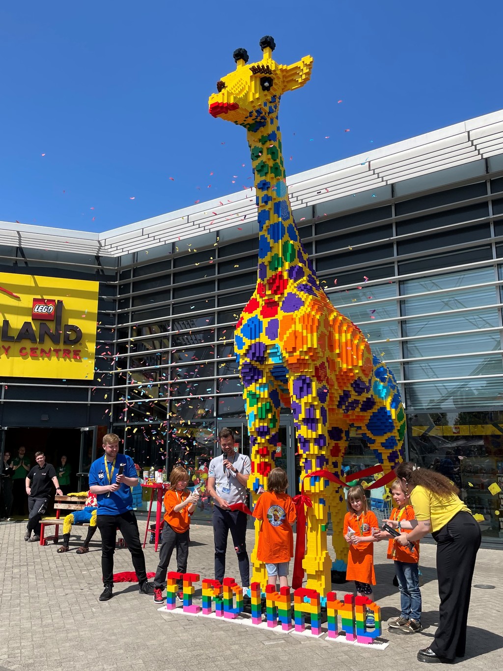 Das LEGOLAND® Discovery Centre Oberhausen hat eine neue Giraffe