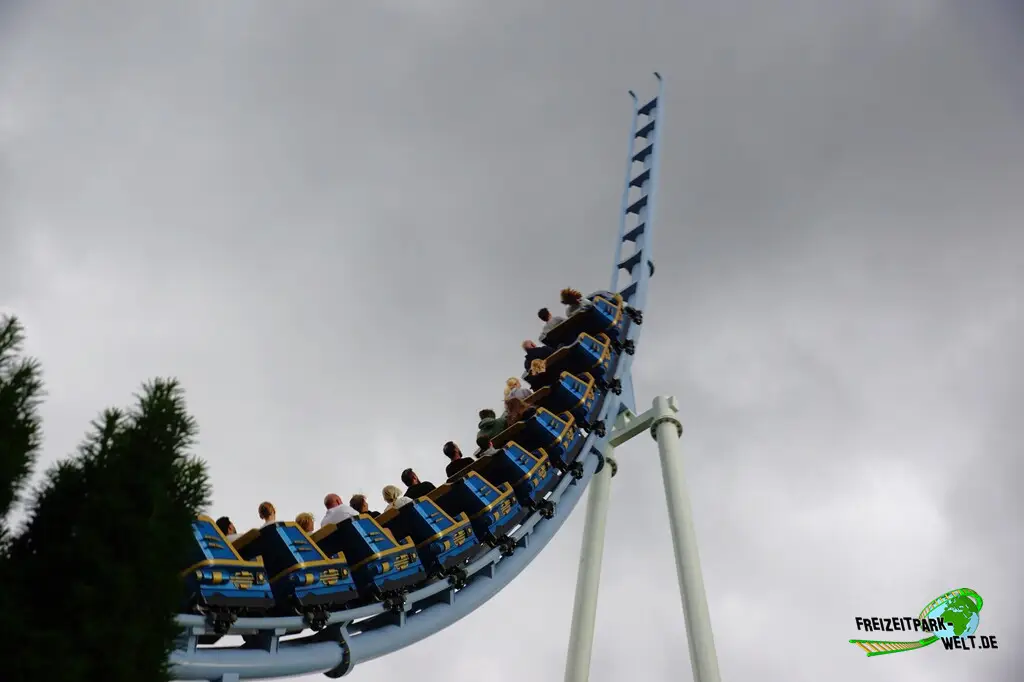Luna im Liseberg - 2024: Das Wetter war nicht das Beste bei unserem Besuch aber die Fahrt mit Luna trotzdem gut.