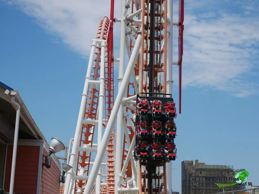 Thunderbolt im Luna Park New York City - 2022
