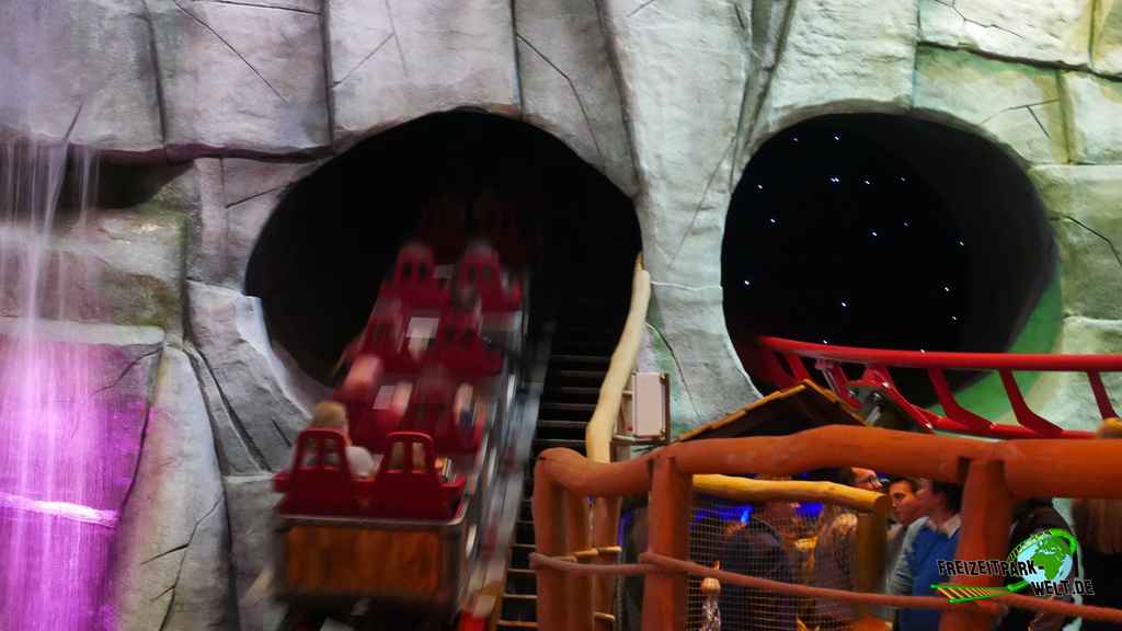 Rollercoaster Wikingów im Majaland Kownaty - 2018