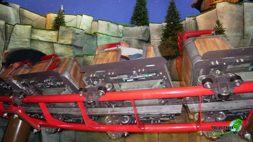 Rollercoaster Wikingów im Majaland Kownaty - 2018
