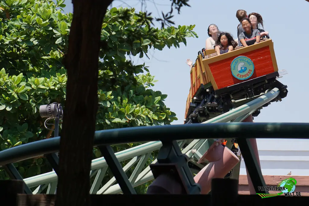 Smurf Village Express im MOTIONGATE Dubai - 2023