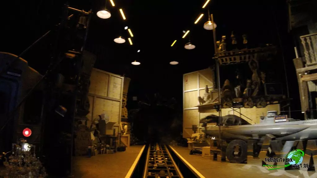 Movie Park Studio Tour im Movie Park Germany - 2021: Einfahrt in die Drehweiche