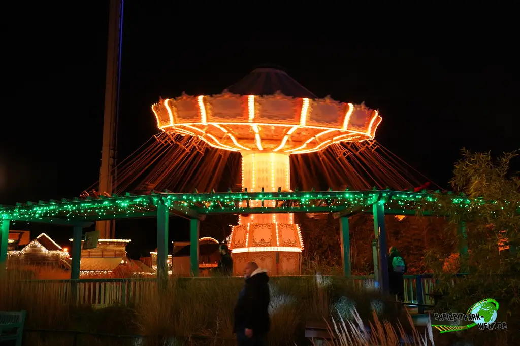 Pier Side Carousel im Movie Park Germany - 2025