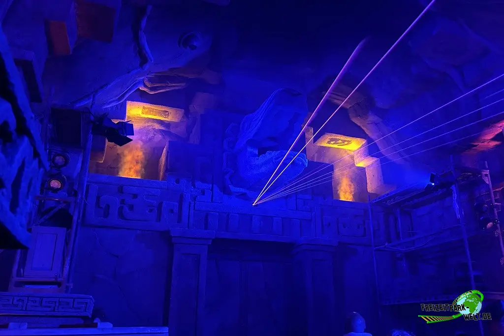Journey to the Forbidden Chamber im Movie Park Germany - 2026: Highlight ist immer noch der Special Effect-Raum