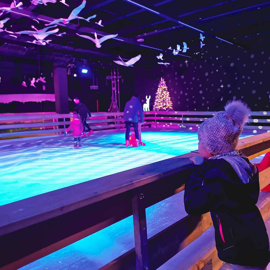 Kleine Eisbahn_ Weihnachtsevent.jpg