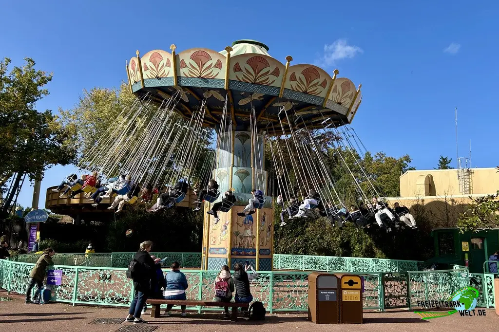 Les Chaises Volantes im Parc Astérix - 2025