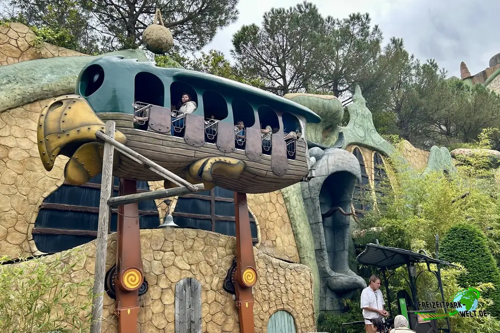 Der lustige Papagei im Phantasialand - 2025