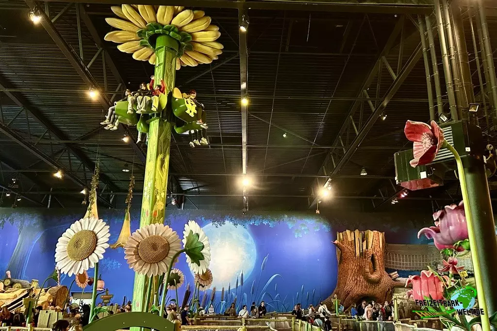 De Valtoren im Plopsaland Belgium - 2023